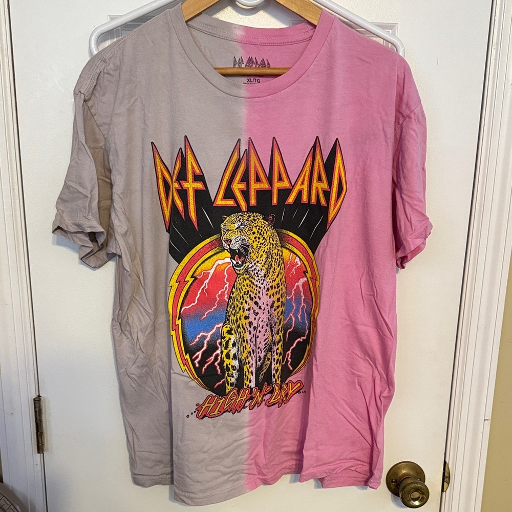 Def Leppard Graphic T-Shirt